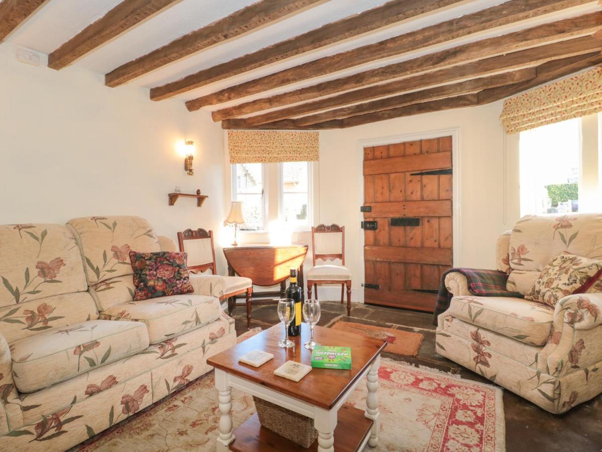 Pike Cottage Acton Turville Ngoại thất bức ảnh