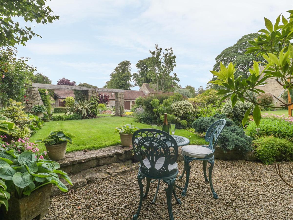 Pike Cottage Acton Turville Ngoại thất bức ảnh