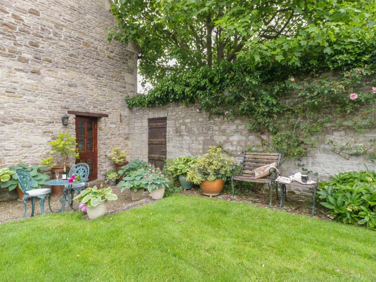Pike Cottage Acton Turville Ngoại thất bức ảnh
